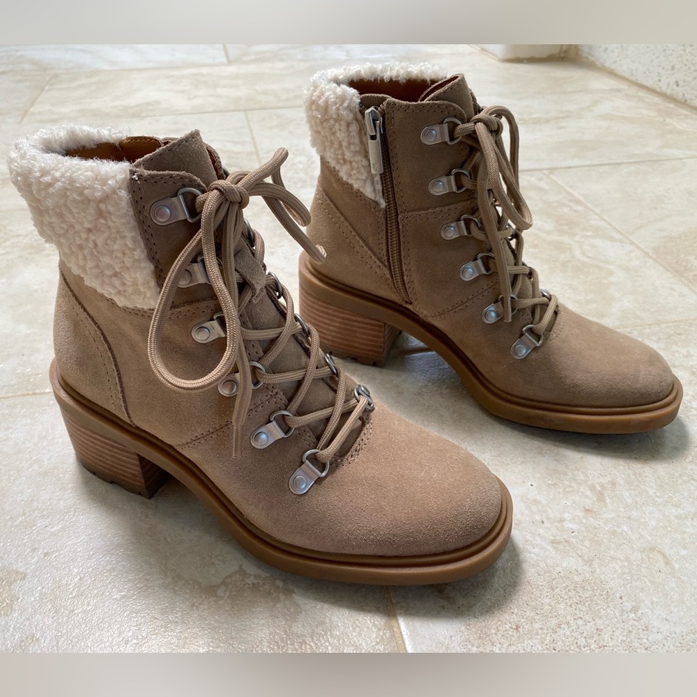 Lucky Brand Demia lace up boot, size 5 - Picture 2 of 6